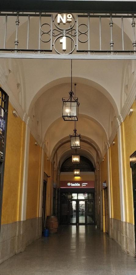 マドリードPrecioso Duplex En La Puerta Del Sol.アパートメント エクステリア 写真